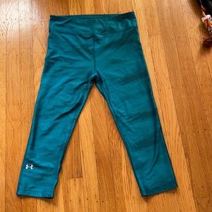 UNDER ARMOUR COMPRESSION CAPRI LEGGINGS